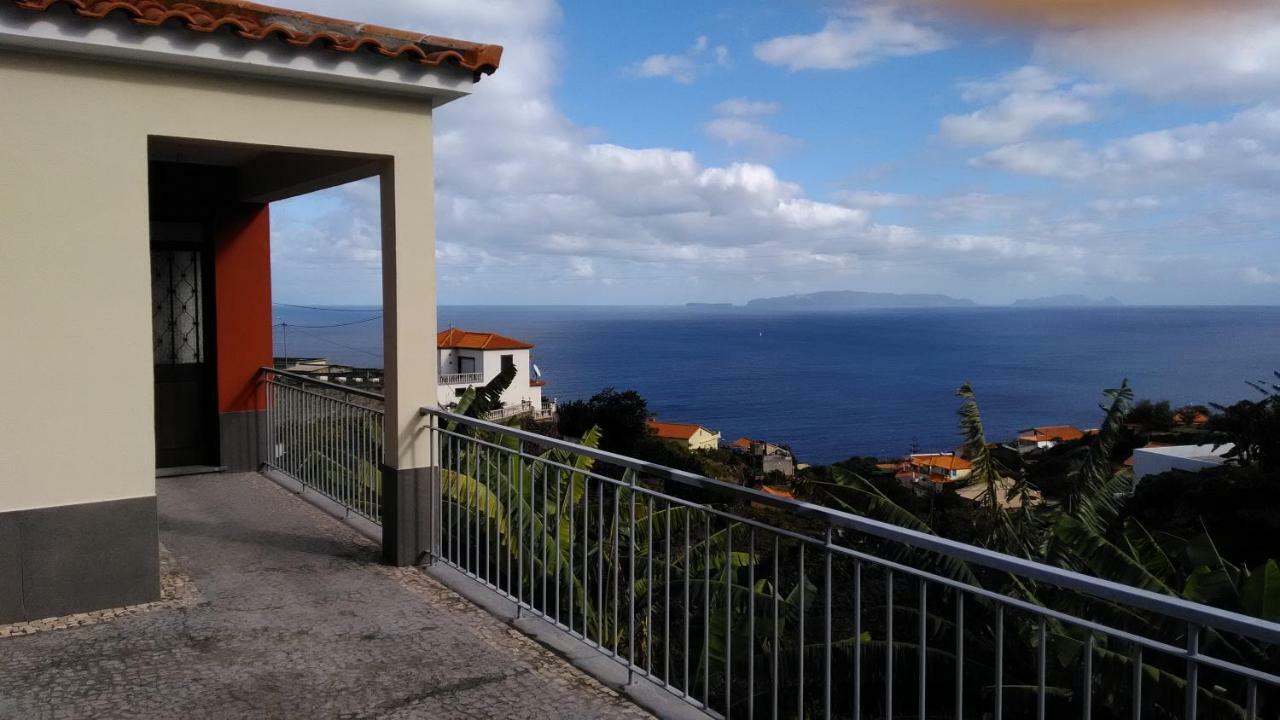 Vista Atlantico Com Carro E Bicicleta Gratis Villa Gaula Eksteriør bilde